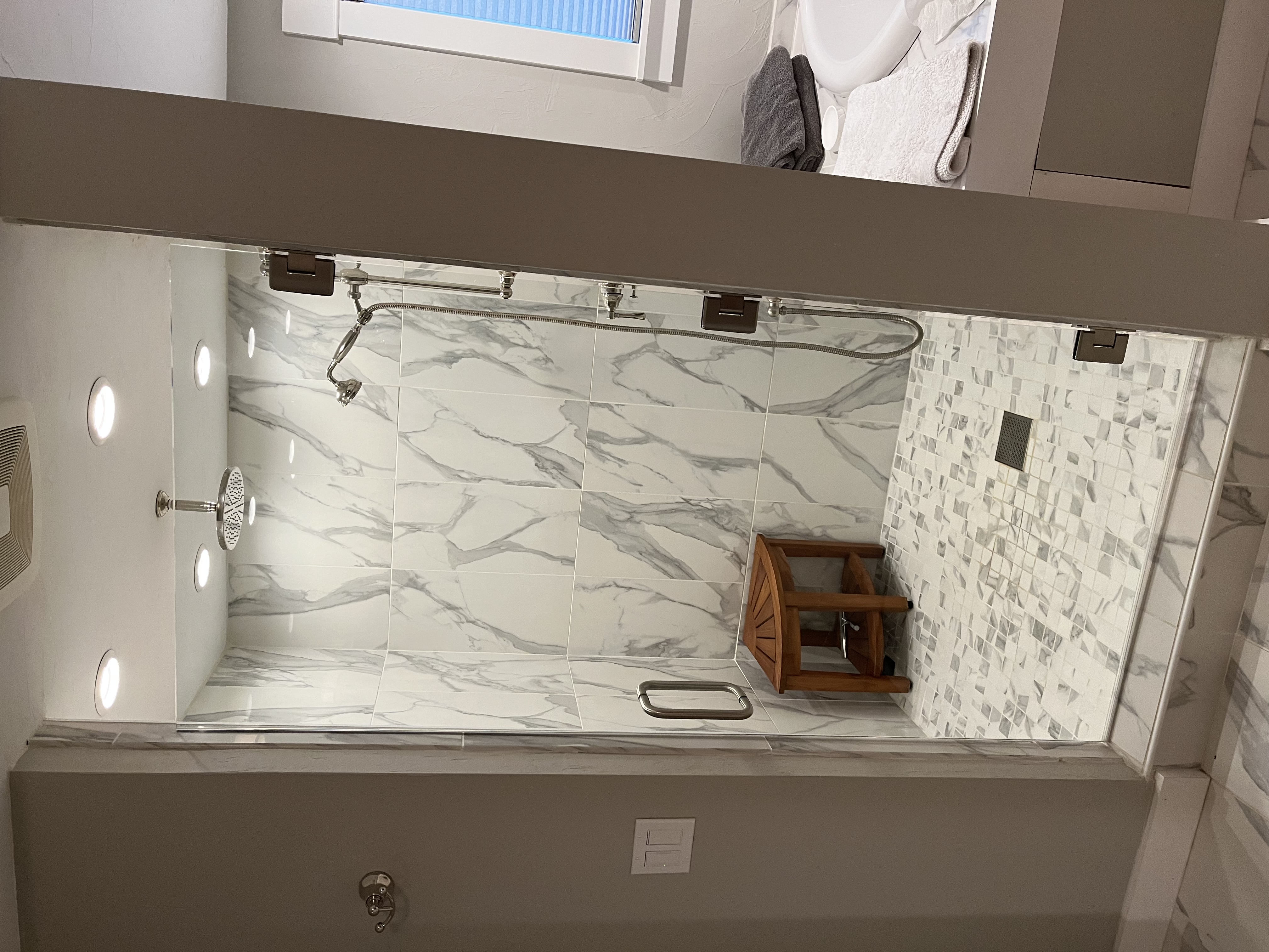 Heavy Glass Hinge Door